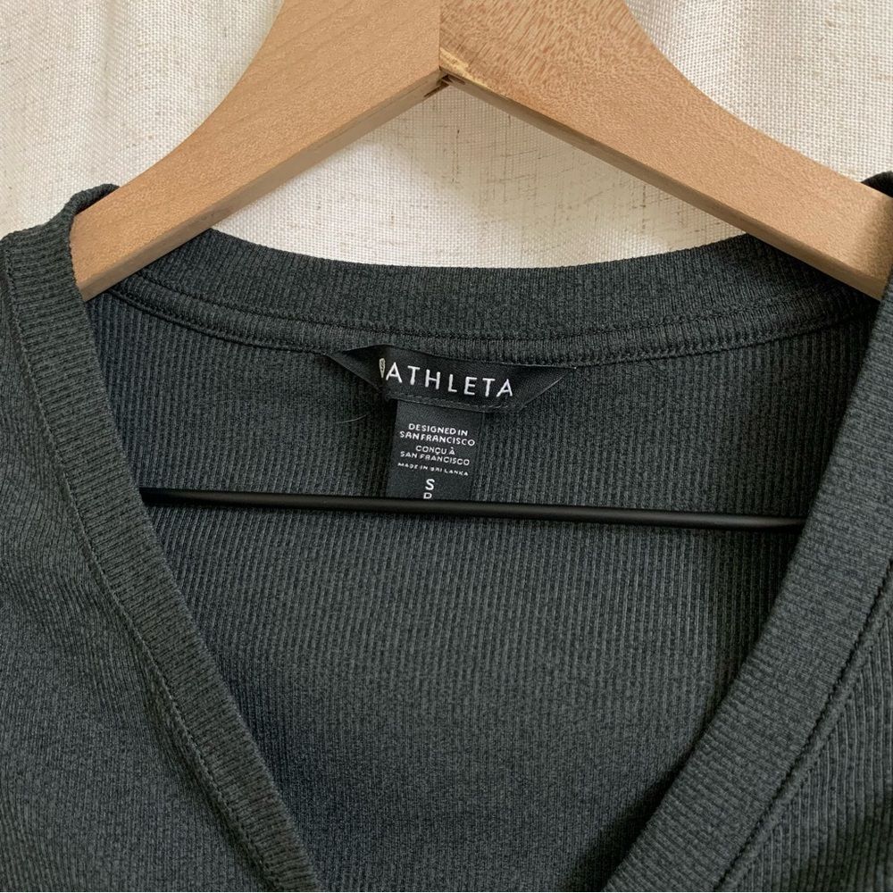 Athleta Ribbed UpTempo Henley Button Front V-Neck Longsleeve Small - Picture 3 of 6